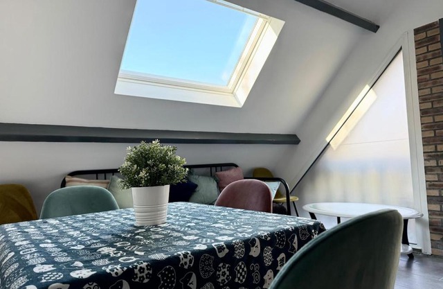 Duplex 2 chambres proche tram