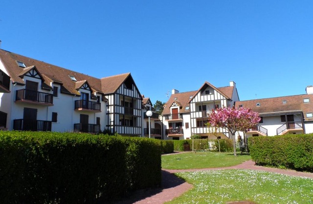 Duplex 3 Pièces Proche Plage à Cabourg, 6 Pers., Parking Privé - FR-1-487-280