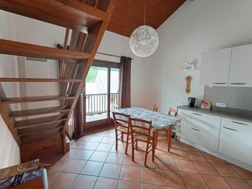 Duplex 3* pour 4 pers - Centre village, à 100m des pistes - Confort et charme - FR-1-445-129