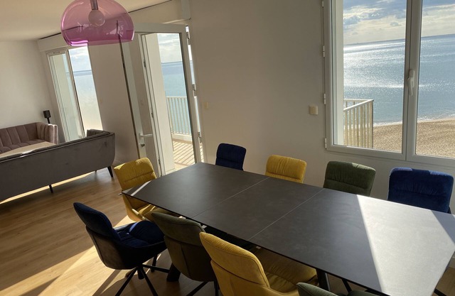 Duplex facing the sea with all comfort on the beach/tennis