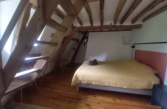 Duplex "Le clos de Silleron" 2 km from the sea. Continental breakfast included