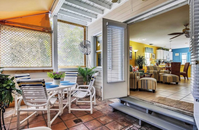 Duval Sea Turtle by Avantstay Great Location Close to Shops Shared Pool!