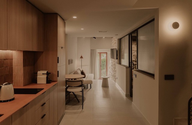 EA | Suite Apartment by Pau Suites