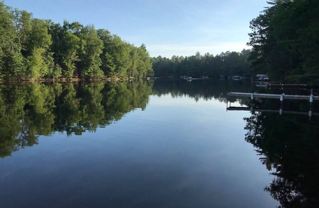 Eagle River Retreat w/Bunkhouse on the Chain. Sleeps 12.