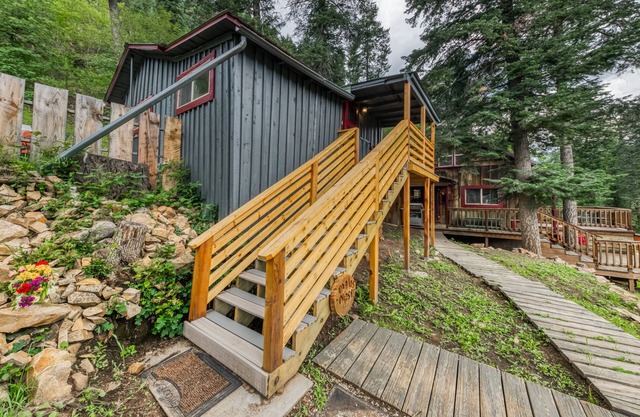 Eagle's Nest: Cute 1 bedroom with Hot Tub in the Upper Canyon!!