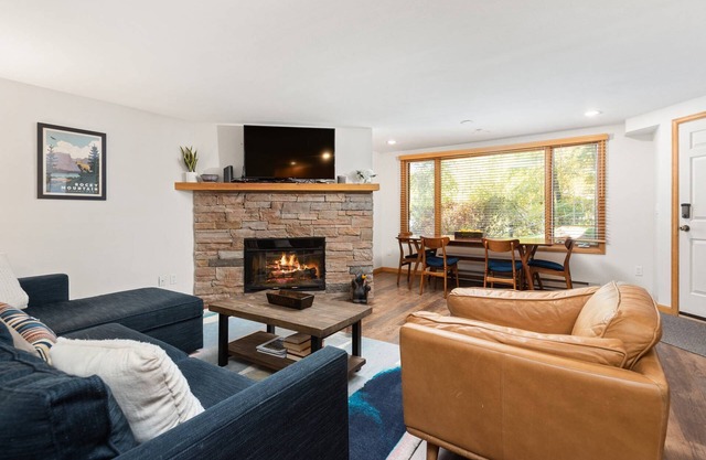 Early Winter Savings, 10% off 3 nights till Dec 14