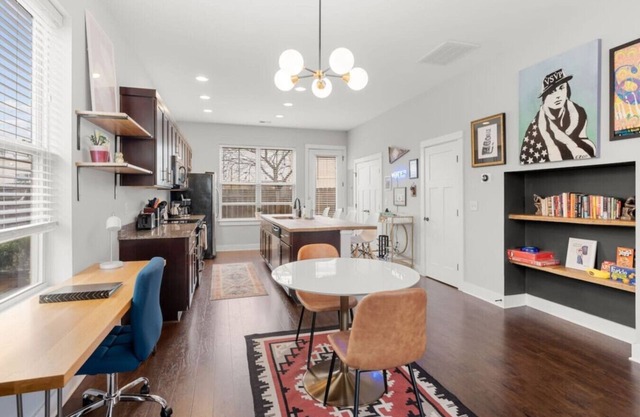 East Nash Haven: Coffee, Cocktails, Sleeps 6!