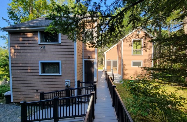 Ebb And Flow | 4 Bed, 2 Bath