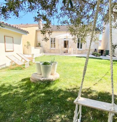 Echoppe rénovée 85m2 - terrasse & Jardin