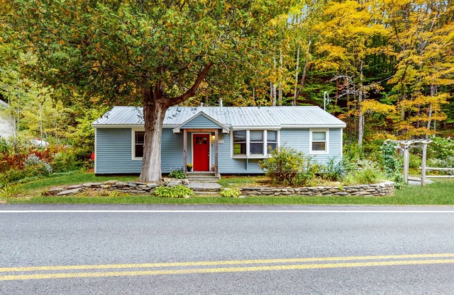 Eclectic Rustic Retreat; near river, Mt Snow, Stratton & Nat'l Forest