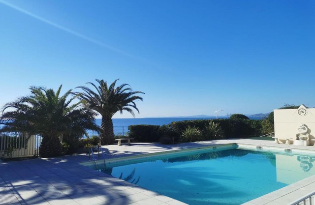 Eden Palladio Appt 2 ch front de mer accès direct à la plage