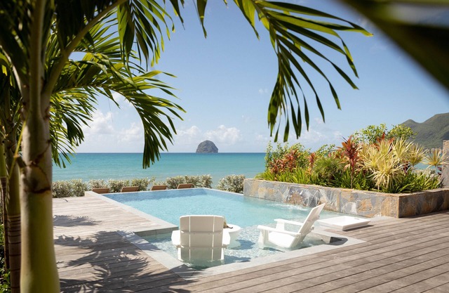 Eden Roc Villas
