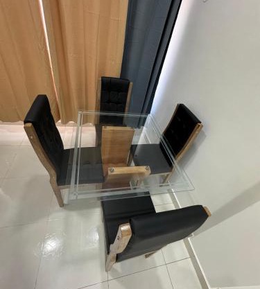 Edificio frente a la playa en cartagena, marbella