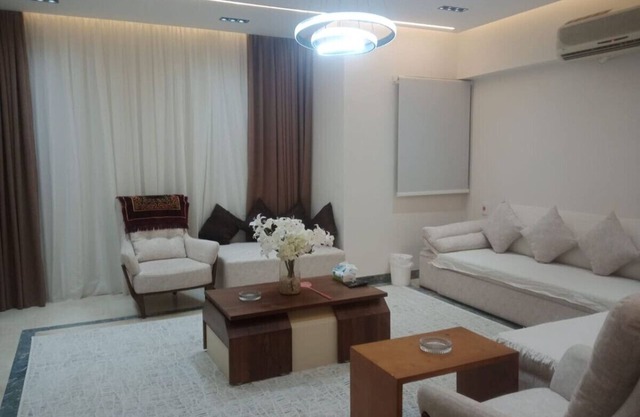 eg-b-202 . 2BR & 2 bathroom
