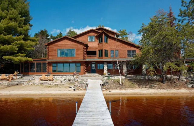 Elbow Lake Lodge: White Pine