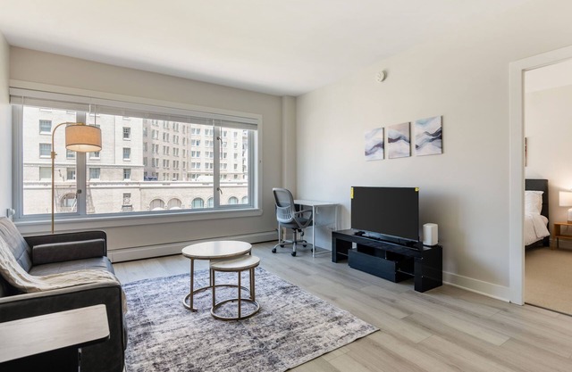 Elegant 1-Bedroom Apartment in Central SF WiFi + Fitness Amenities