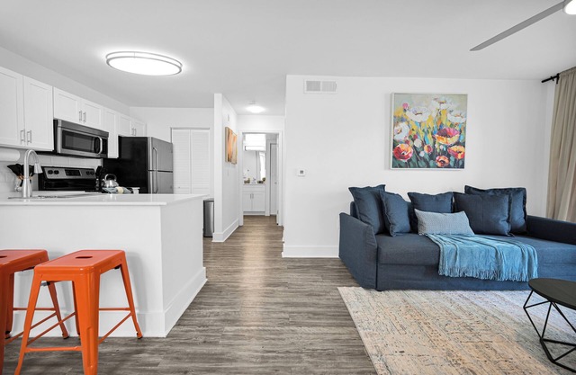 Elegant 1BR Retreat with Pool | Gym | Tennis Court