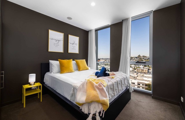 Elegant 2BR Haven in the Trendy Fortitude Valley