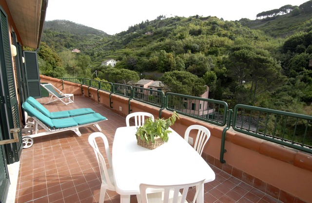elegant apartment with panoramic terrace, few steps away from the beaches