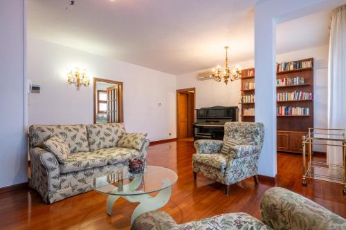 Elegant Apartment, Pisa