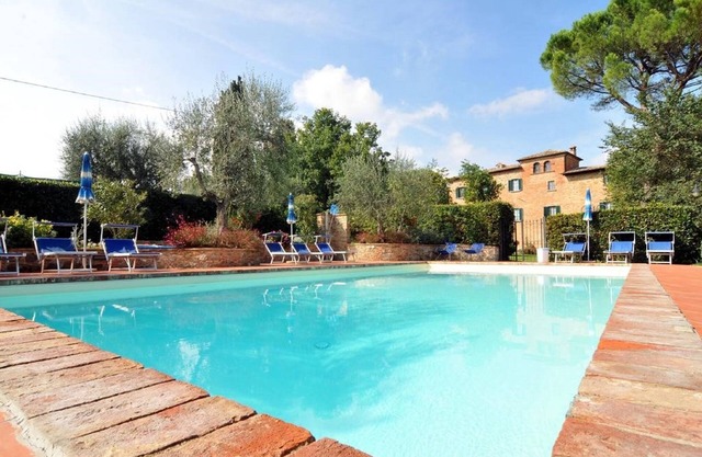 Elegant Castle Stay with Pool