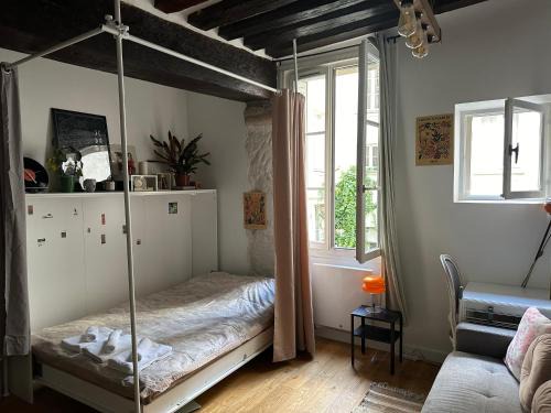 Elegant Flat in Marais Paris