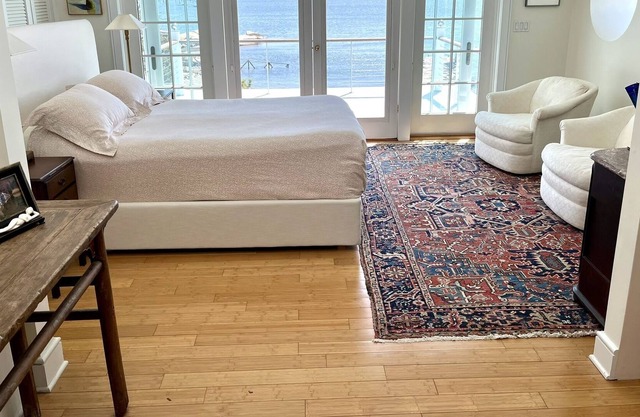 Elegant home direct waterfront on Long Island Sound overlooking Thimble Islands