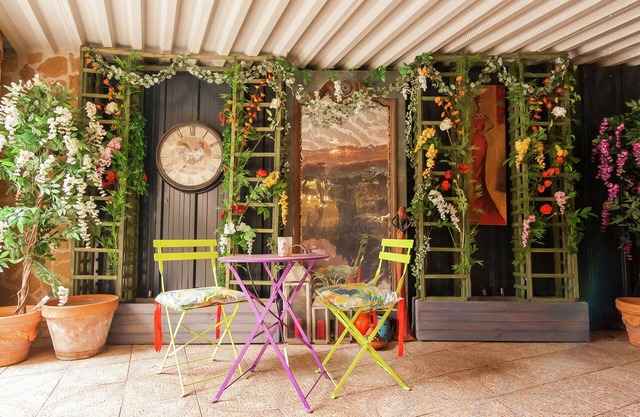 Elegant house with heated pool and sauna