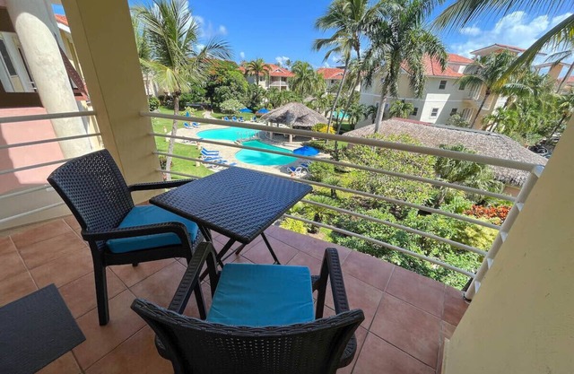 Elegant studio steps from the beach