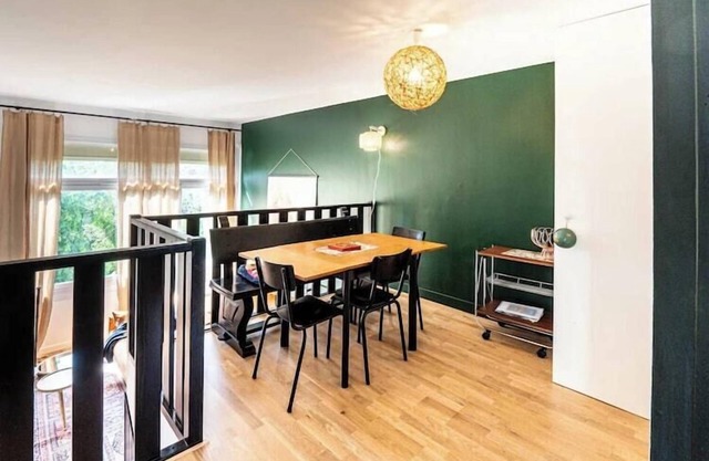 Elegant Triplex with Private Parking-2BR/4P-Honfleur