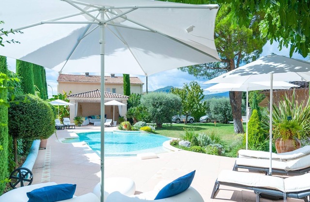 Elegant villa in Les Mées with garden