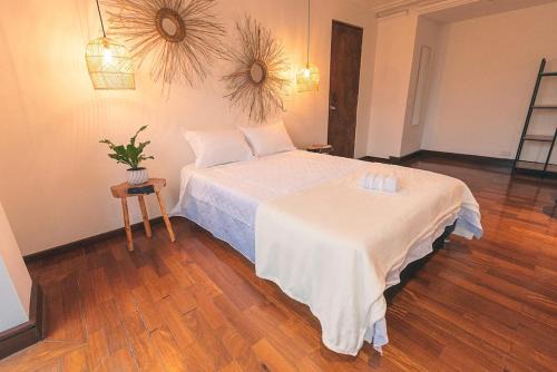 Elegante habitación baño compartido en Poblado -A7