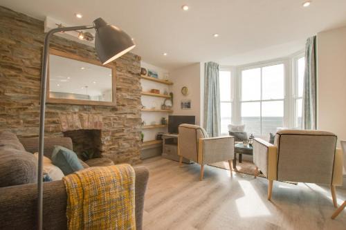 Elenydd Apartment