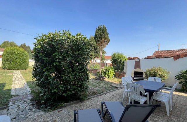 Elma Stay, Location L’Estran