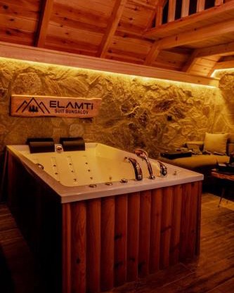 Elmti Suit Bungalov