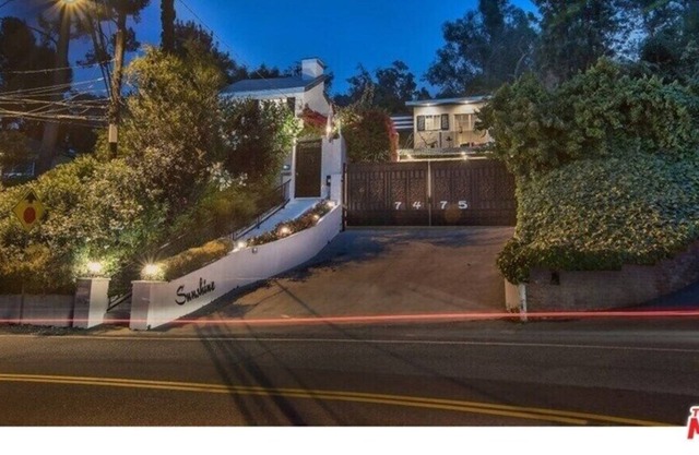 Elvis Estate On Mulholland Drive Star Tours Stop