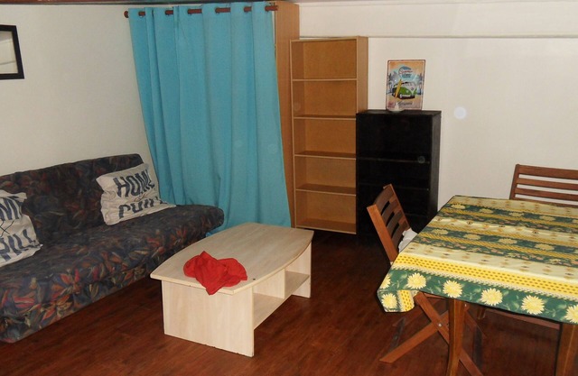 Embrun, quiet studio in town center