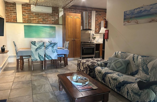 Emerald Beach Family Retreat *Breakfast Included*