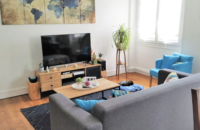 En Centre Ville Avec vue sur le Blavet et ses Bateaux