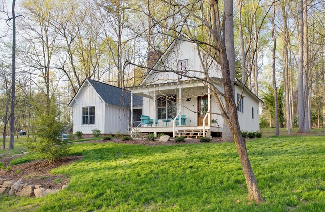 Enchanting Andersonville Home Steps to Norris Lake