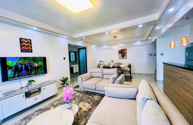 Enchanting apartment with fitness room, restaurant,swimming pool etc in Nairobi.