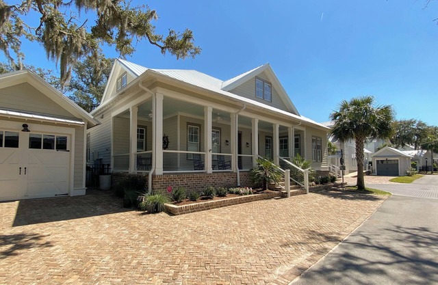ENDLESS SUMMER @ OCEAN OAKS 4 bedrooms, 4.5 bathrooms