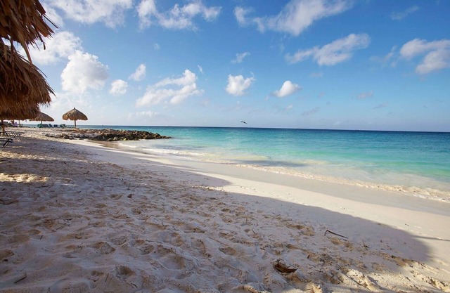 Enjoy A Hassle-Free Stay! Kitchen, Pool, Free Parking Onsite