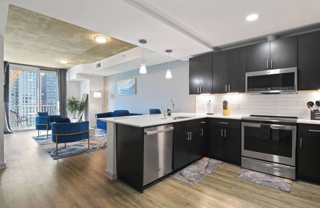 Enjoy a stylish experience at this centrally-located Midtown Atlanta vibe