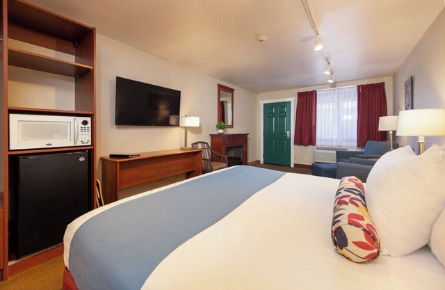 Enjoy easy walking access to all Leavenworth has to offer after a relaxing night in our King room with a cozy fireplace.