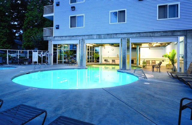 Enjoy the bay in style!