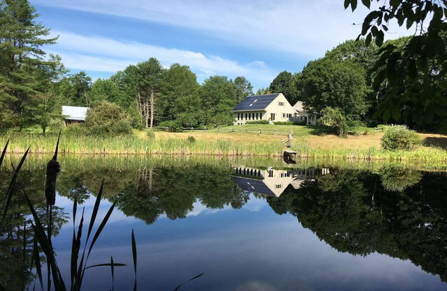 ENJOY TWIN PONDS WHILE EXPLORING MIDCOAST MAINE