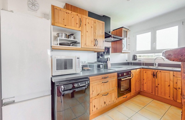 Enjoy your holiday in this inviting holiday apartment.