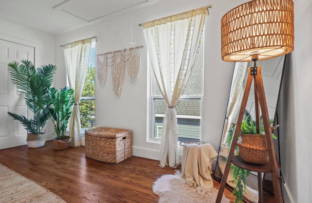 Enjoyable 3-bedroom house with AC in vibrant Dallas