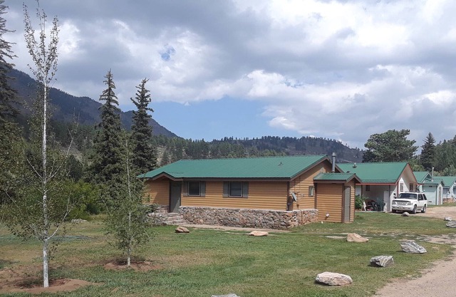 Enjoyable Mountain Cabin With All The Amenities!